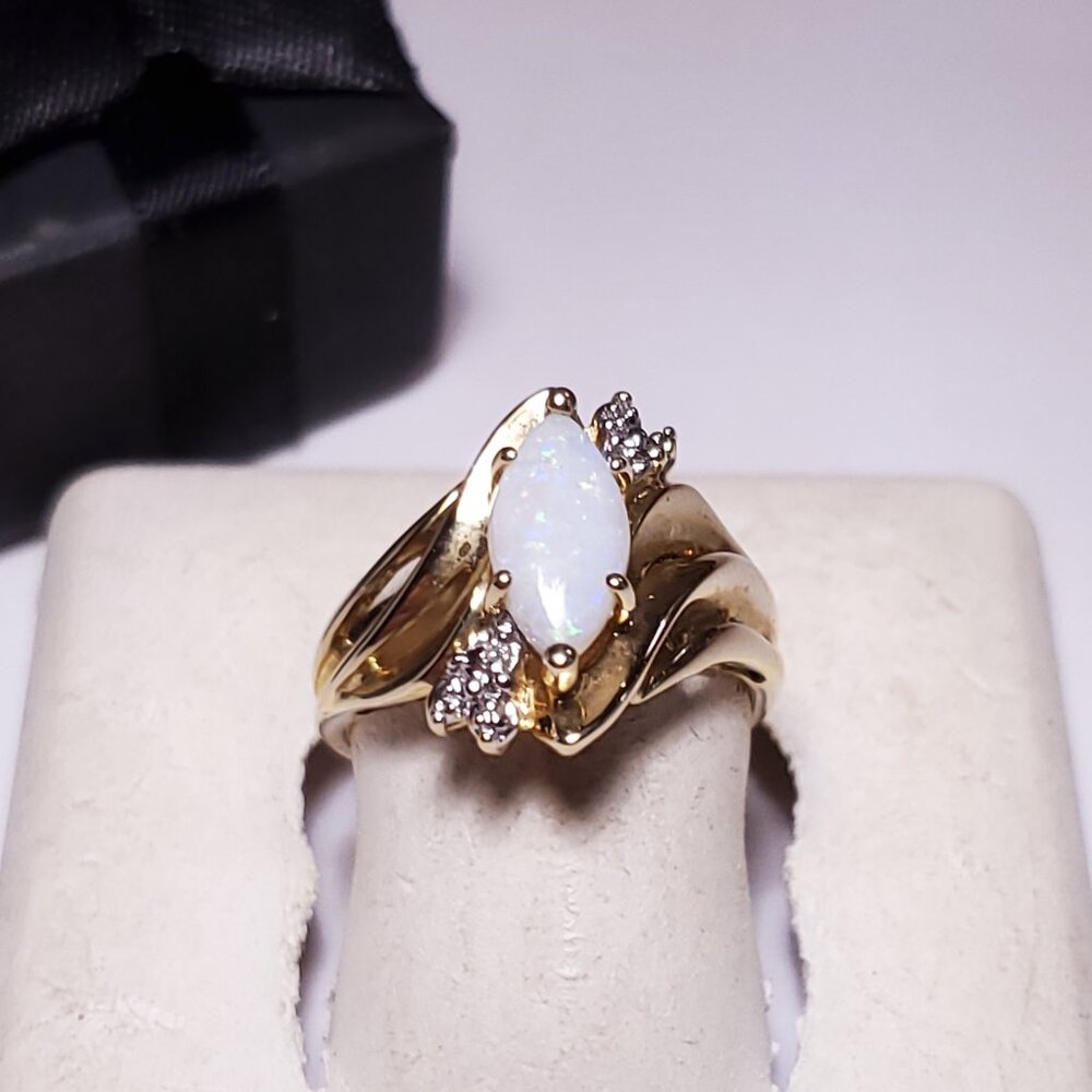 Estate .90ctw Natural 10X5mm Marq Opal &Diamond Offset 10Kt Y/G Polish Ring24157